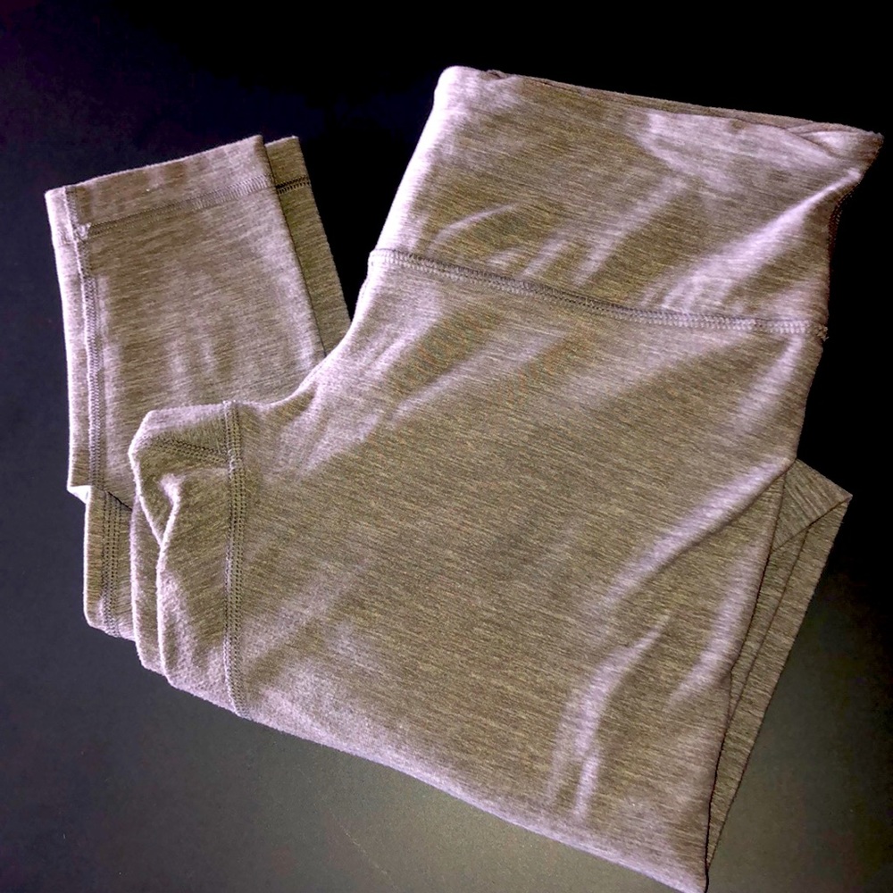 EUC Lululemon Gray leggings